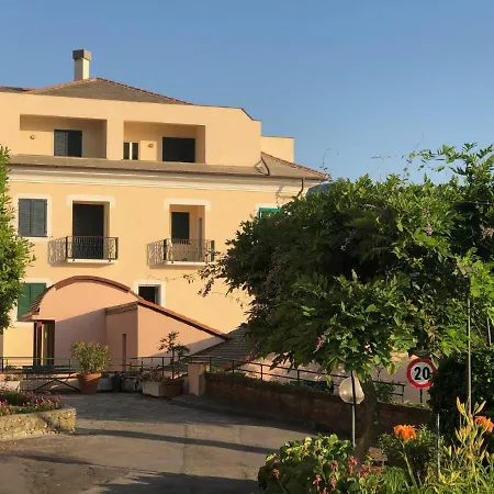 Apartment Monolocale Con Piscina E Campo Da Tennis - Liguria Holidays *